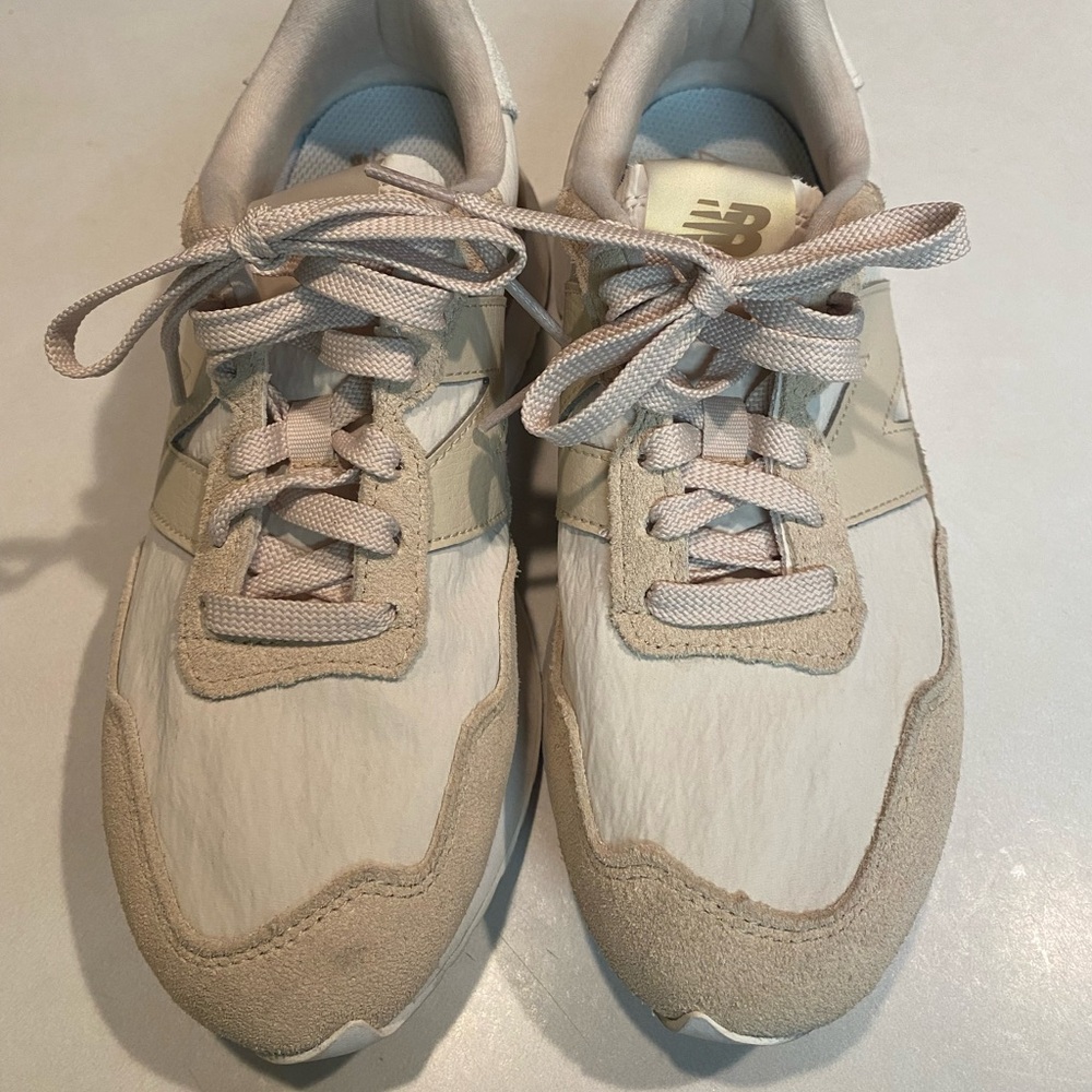NEW BALANCE NB 237 Womens Sz 7 Beige White Athletic Textured Shoes Sneakers EUC - Picture 8 of 16